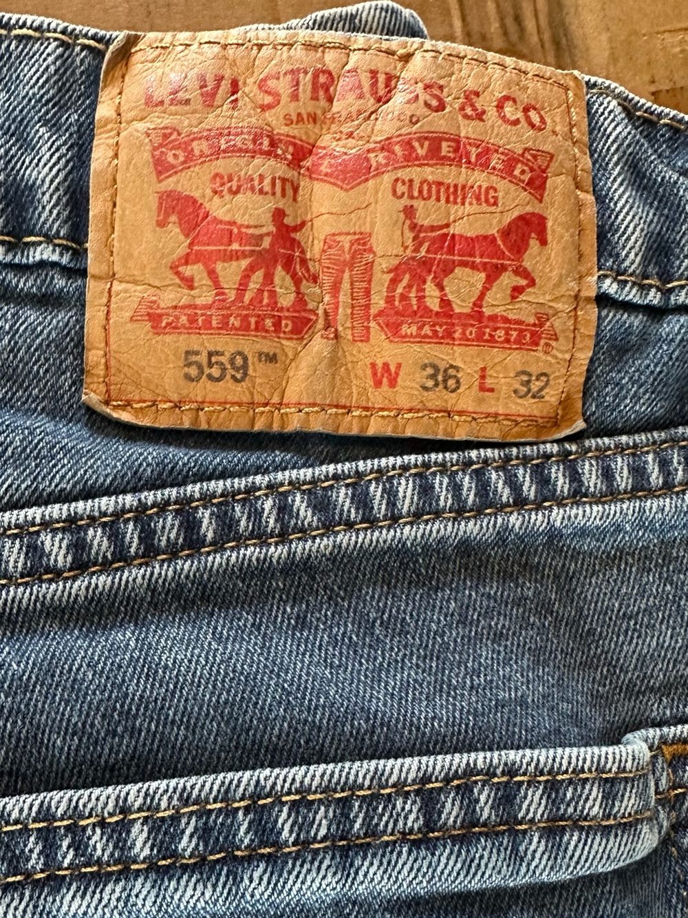 Lot of 3 pairs of Levi’s 559 jeans. Size 36x32 - Picture 2 of 2